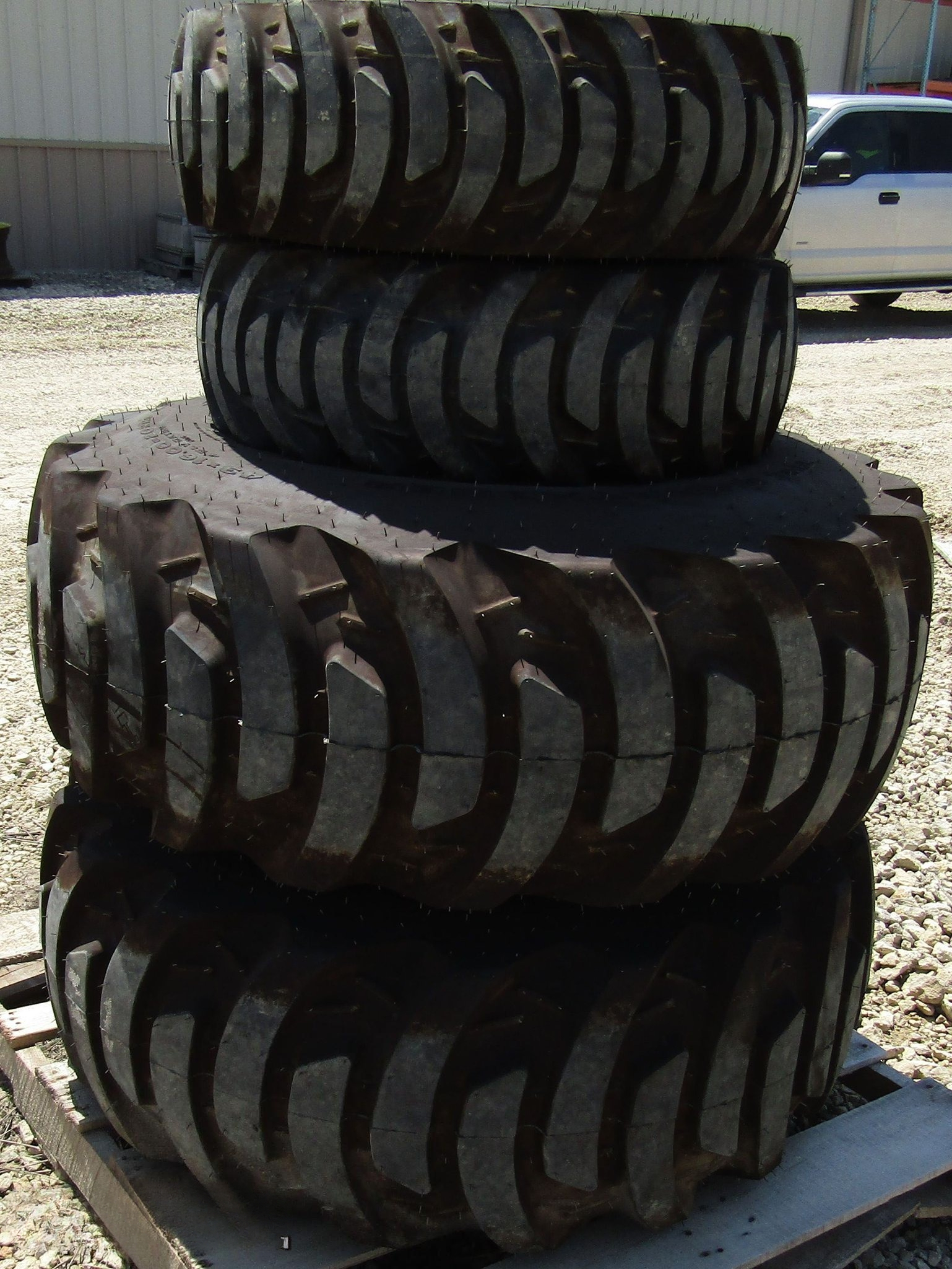 (4) Tires and Wheels Set