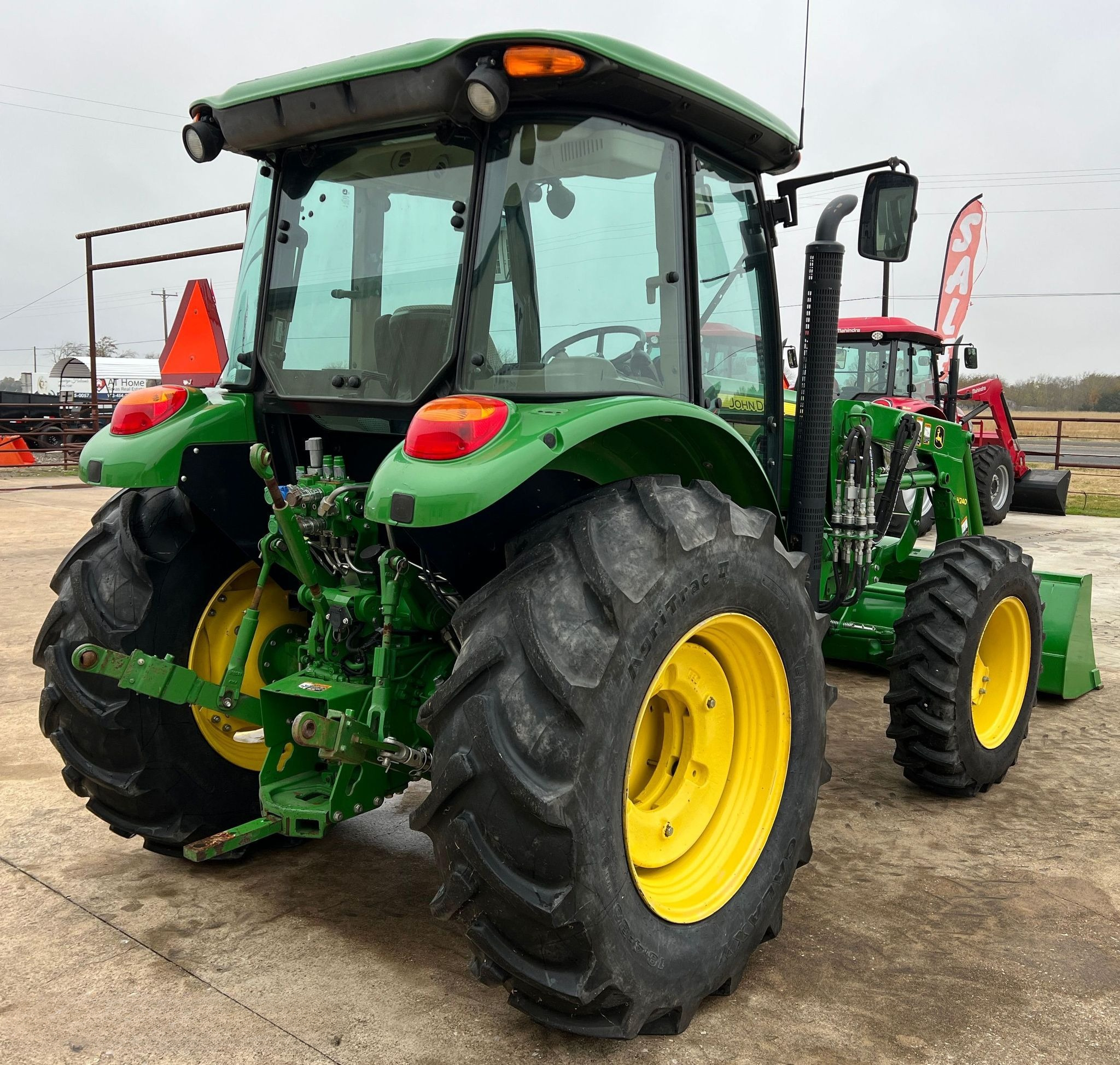 2017 John Deere 5100E MFWD Tractor thumbnail 3