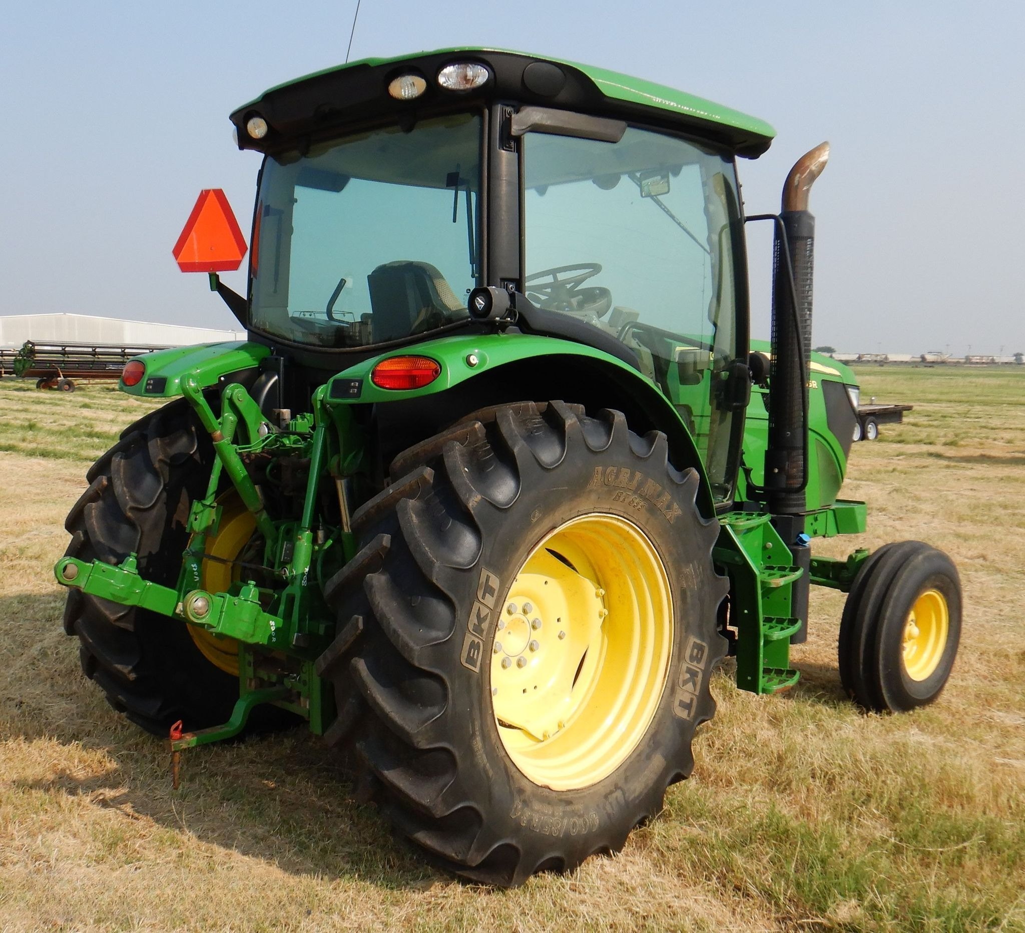 John Deere 6105R Tractor thumbnail 4