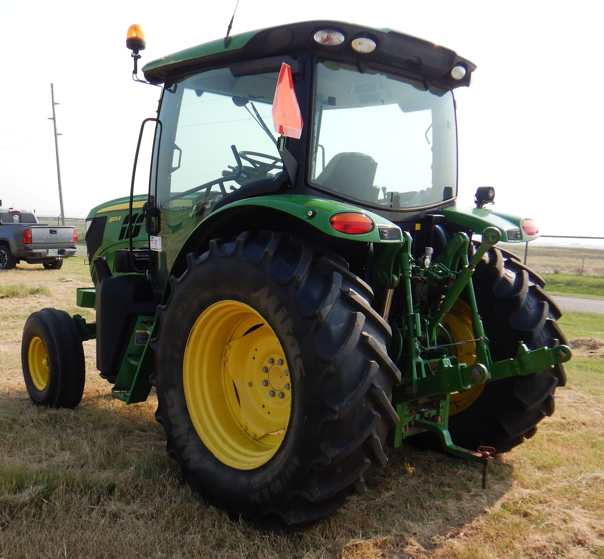 John Deere 6105R Tractor thumbnail 5