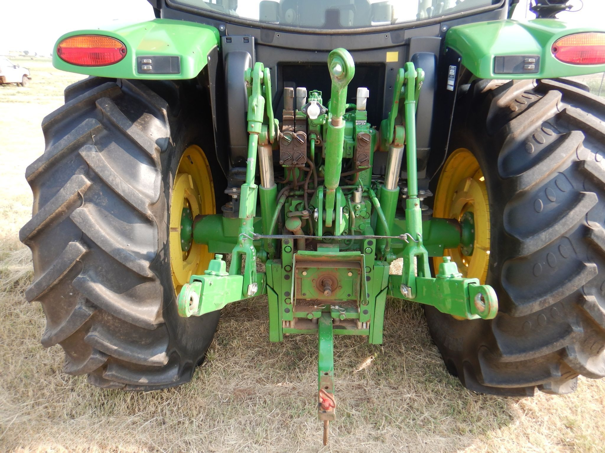 John Deere 6105R Tractor thumbnail 6