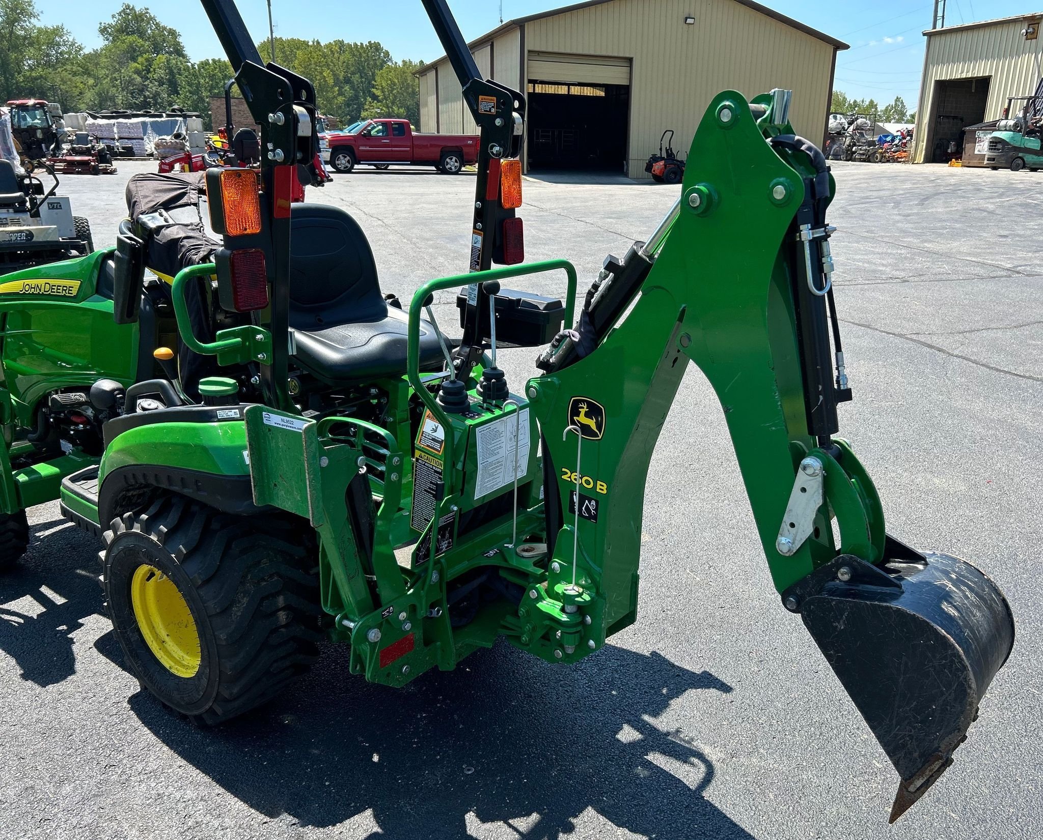 2019 John Deere 1025R thumbnail 6