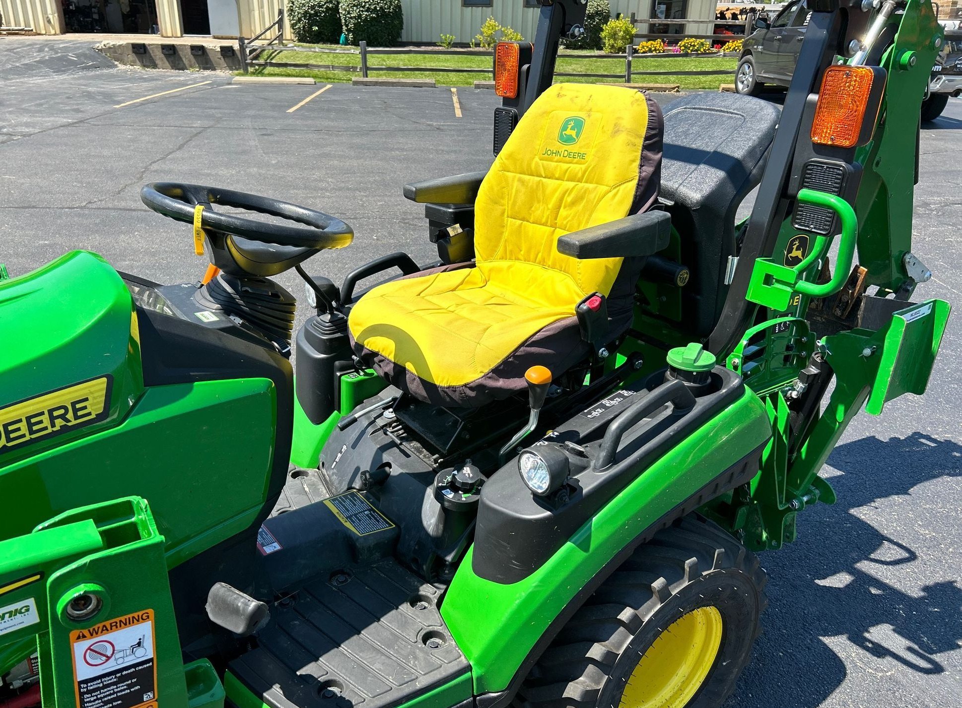 2019 John Deere 1025R thumbnail 7