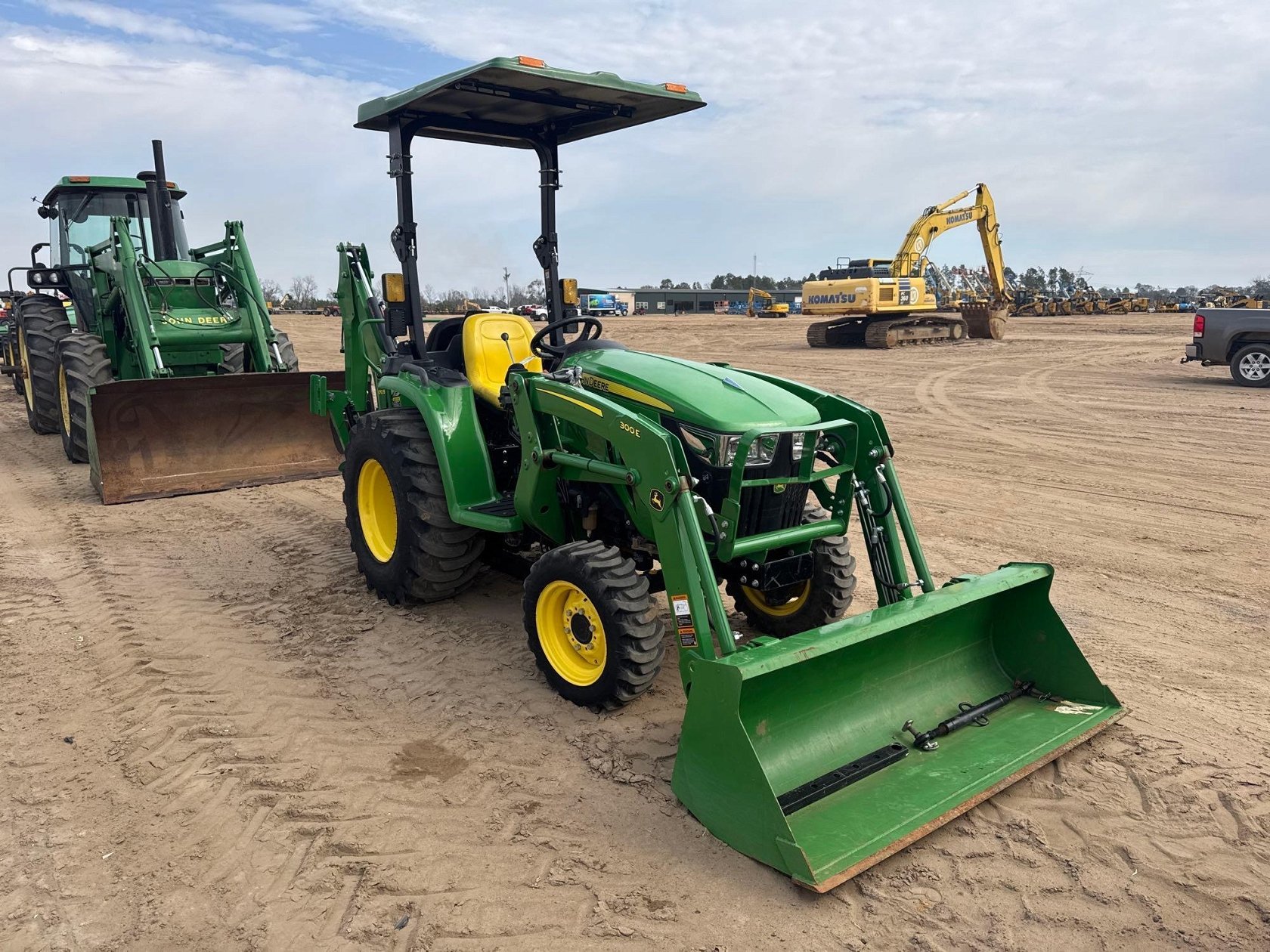 2022 John Deere 3032E thumbnail 4