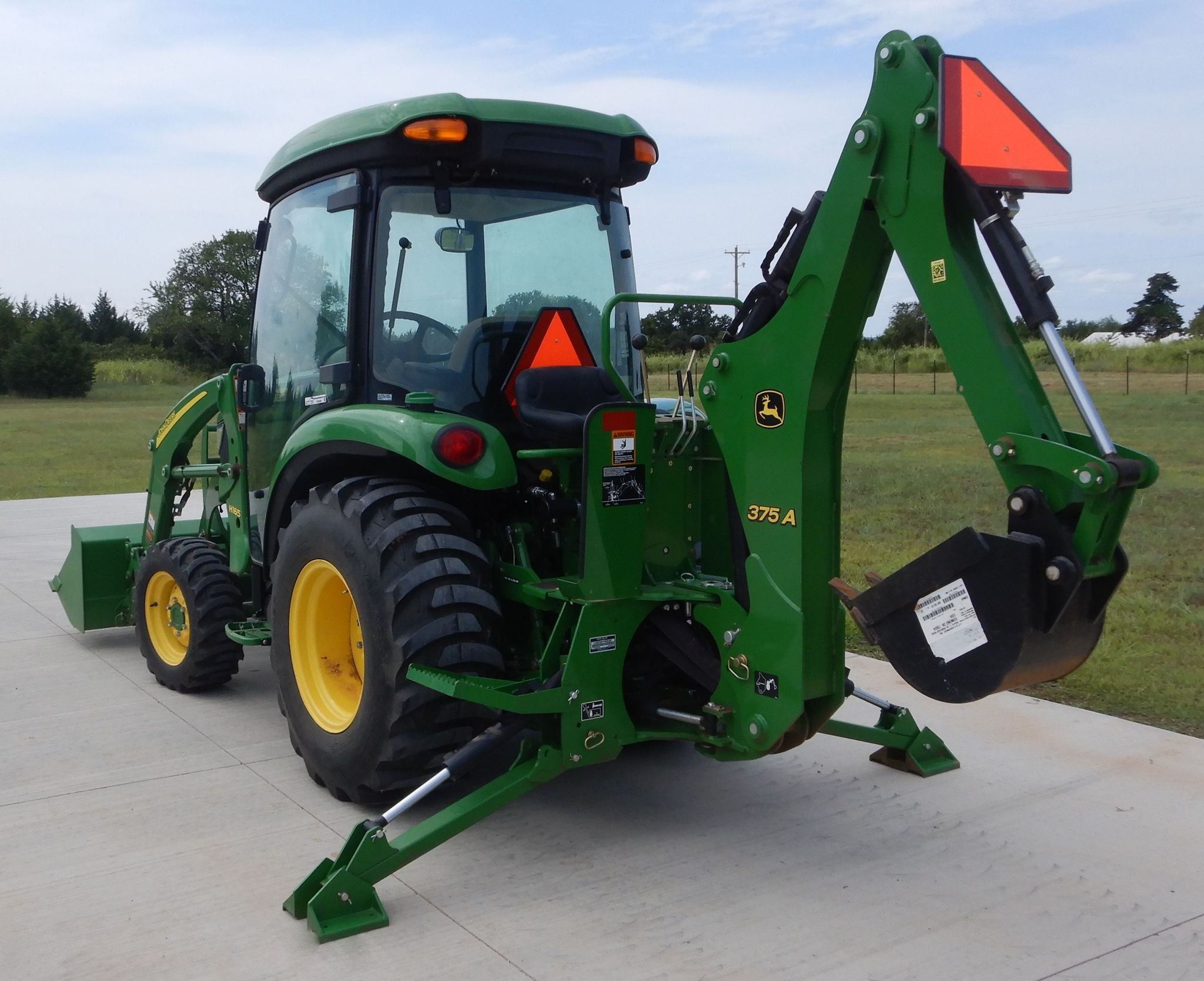 2021 John Deere 3039R thumbnail 4