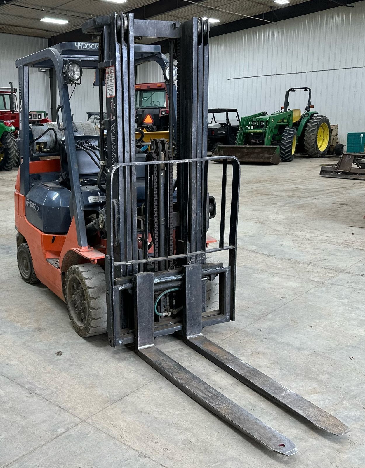 2015 Toyota 7FGCU25 Forklift thumbnail 2